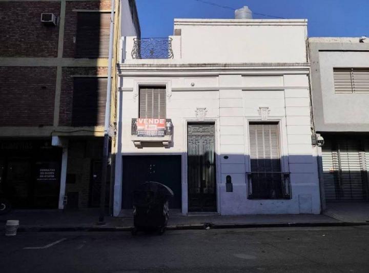 Casa · 290m² · 15 Ambientes · 1 Cochera