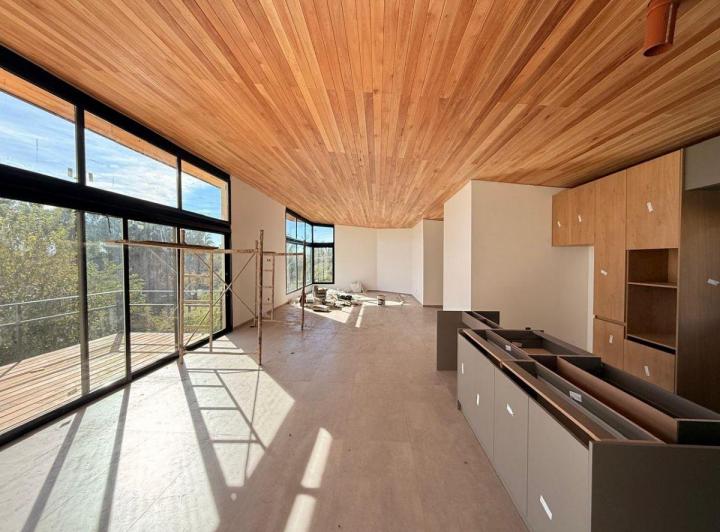 Casa · 230m² · 1 Ambiente · 2 Cocheras