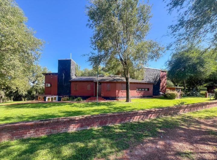 Campo · 500m² · 10 Ambientes