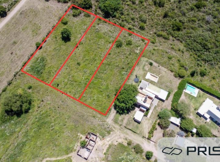 Terreno · 2100m²