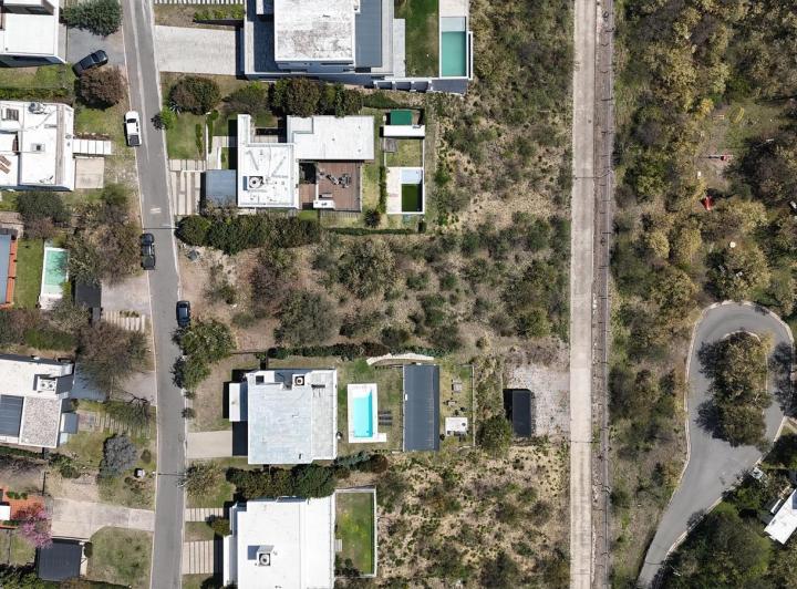 Terreno · 1200m²