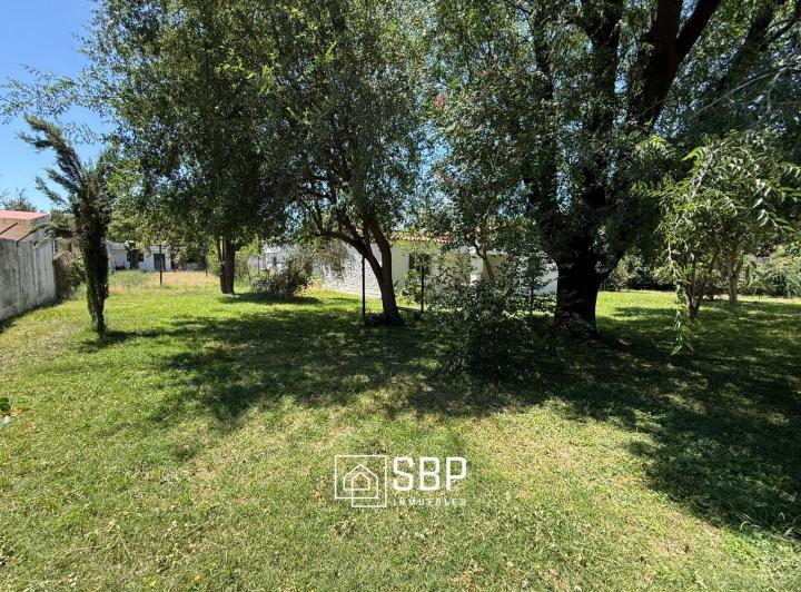 Terreno · 1572m²
