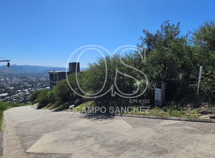 Terreno · 1328m²