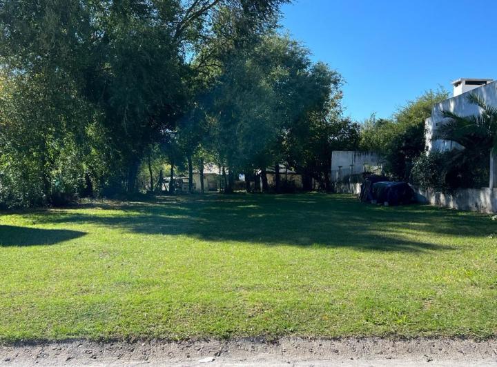 Terreno · 701m²