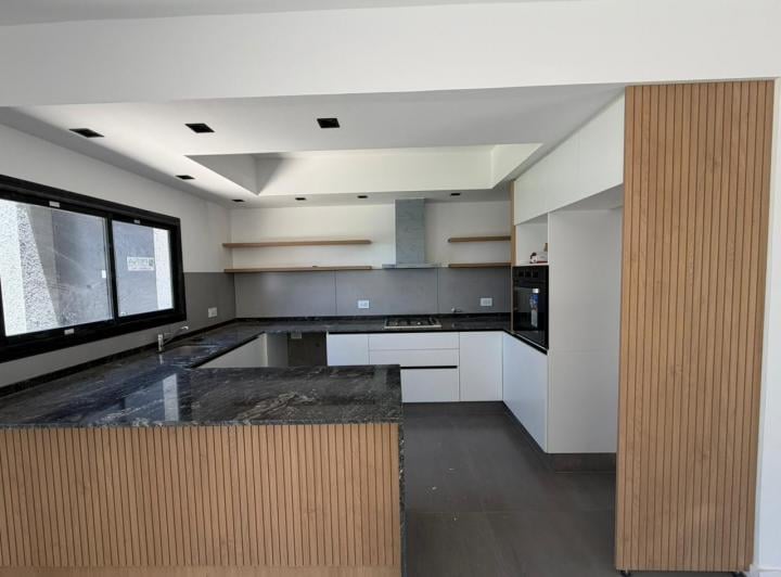 PH · 124m² · 6 Ambientes · 2 Cocheras