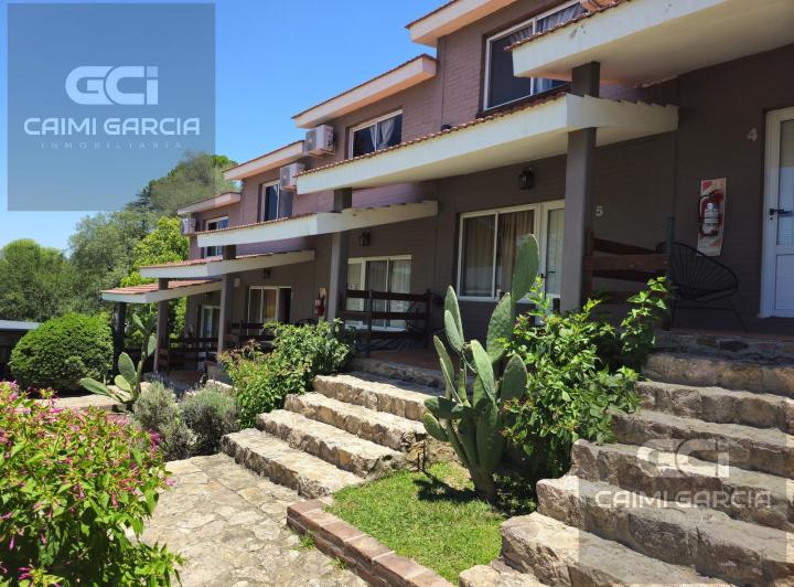 Edificio · 689m²