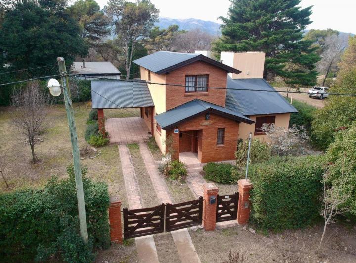 Casa · 120m² · 5 Ambientes · 1 Cochera