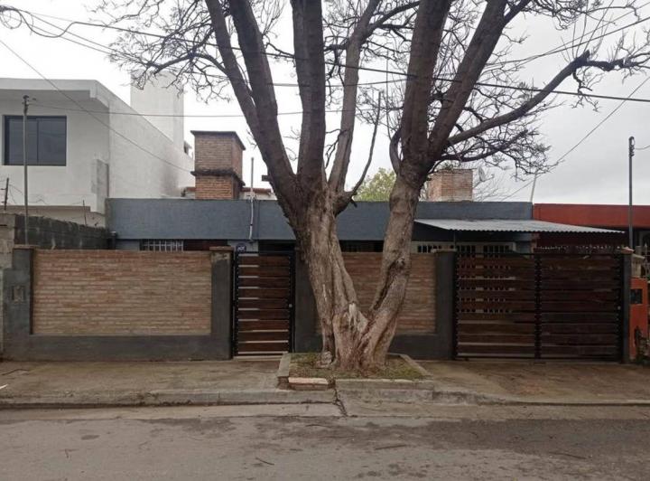 Casa · 136m² · 1 Ambiente · 2 Cocheras