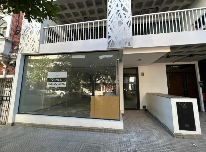 Local comercial · 142m² · 1 Ambiente