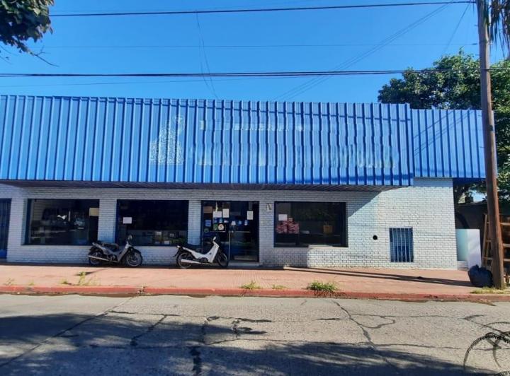 Local comercial · 211m² · 6 Ambientes · 1 Cochera