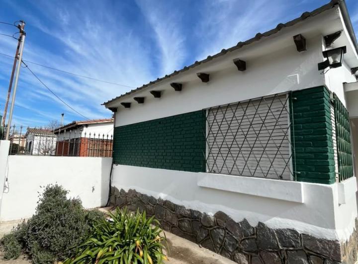 Casa · 90m² · 4 Ambientes · 1 Cochera