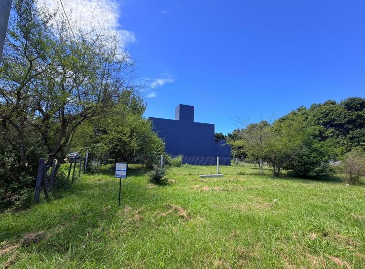 Terreno · 300m²