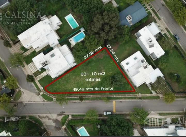 Terreno · 631m²
