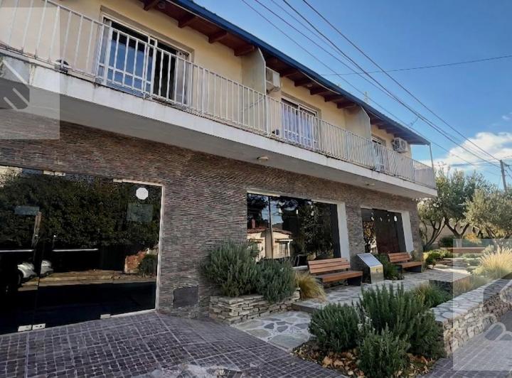 Hotel · 393m² · 15 Dormitorios