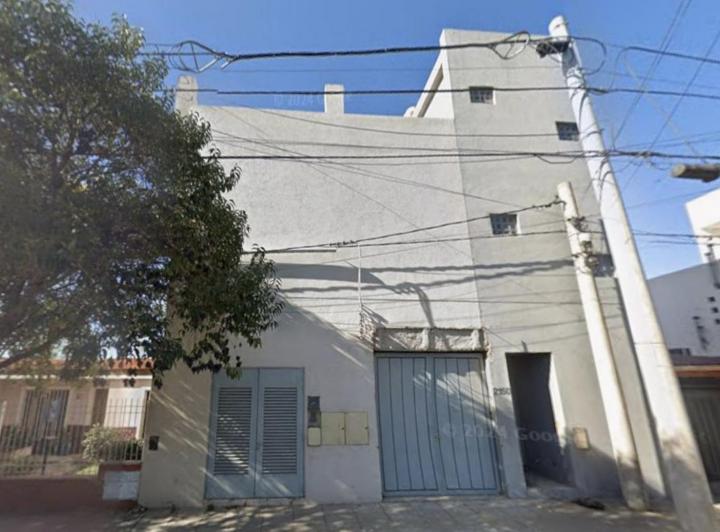 Edificio · 240m²