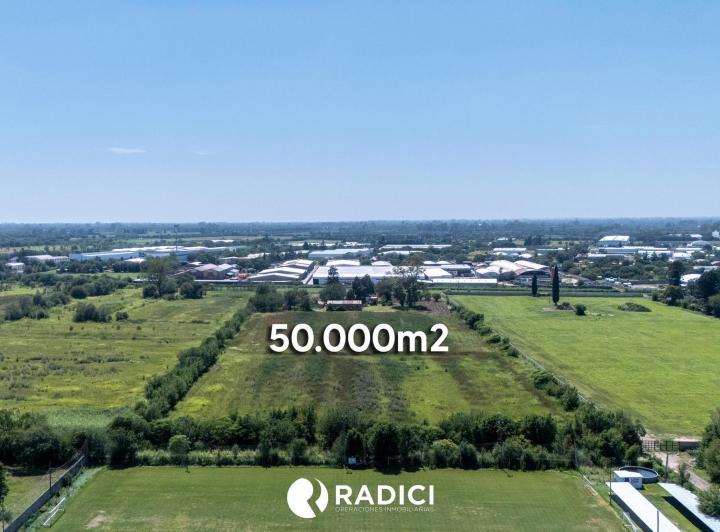 Terreno · 350m² · 4 Ambientes · 2 Cocheras