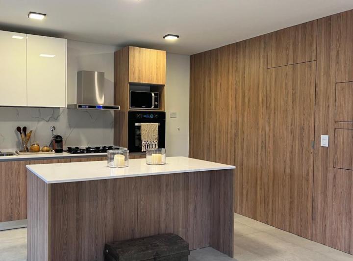 PH · 121m² · 6 Ambientes · 4 Cocheras