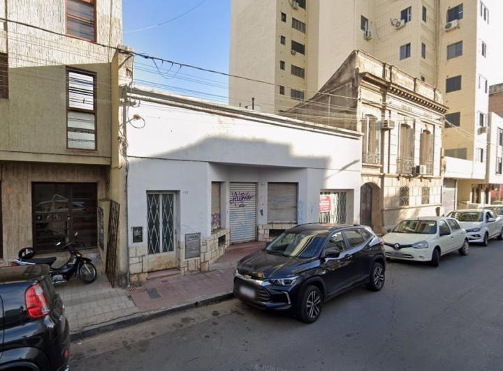 Terreno · 557m²