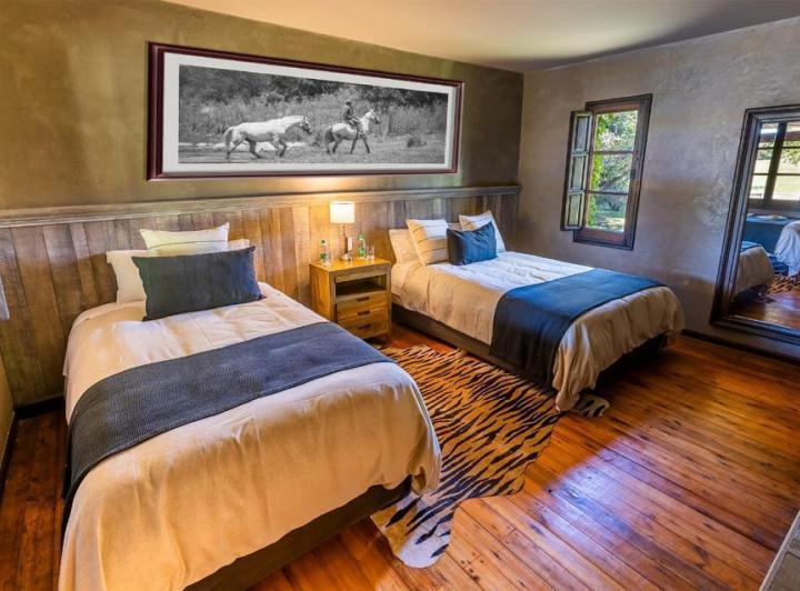 Campo · 807m² · 8 Ambientes