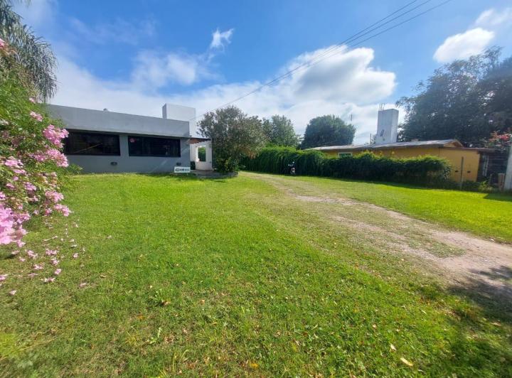 Bodega-Galpón · 840m² · 3 Ambientes · 4 Cocheras