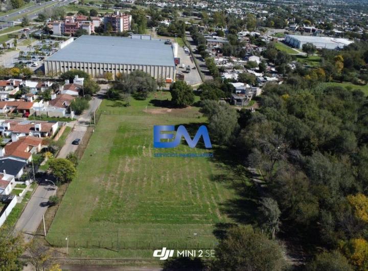 Terreno · 5570m²