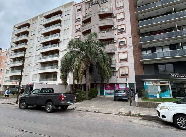 Local comercial · 70m² · 3 Ambientes · 2 Cocheras