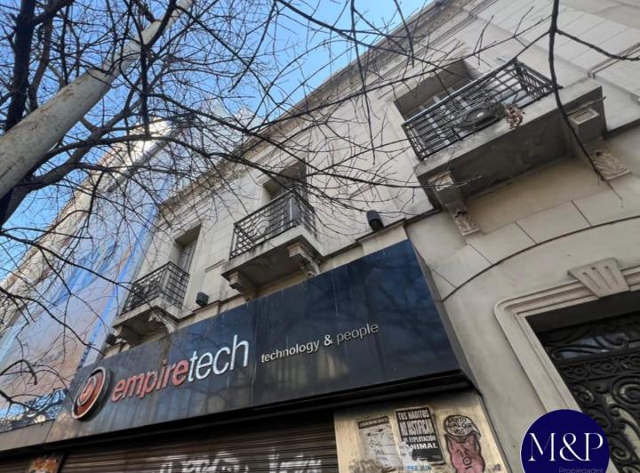 Edificio · 1921m²