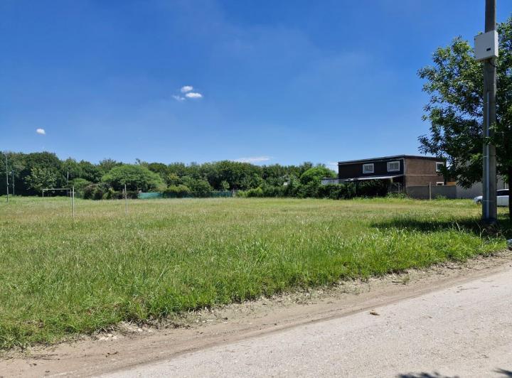 Terreno · 1350m²