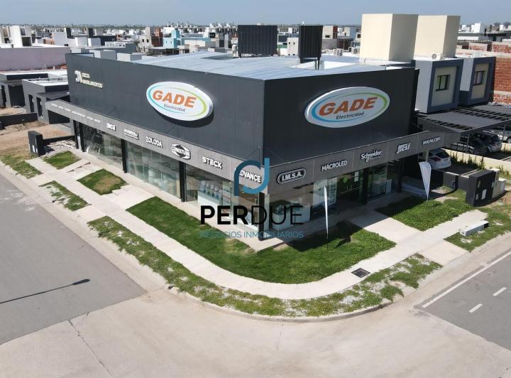 Local comercial · 396m² · 4 Ambientes
