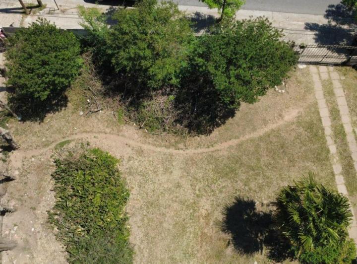 Terreno · 840m²