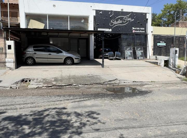 Local comercial · 200m² · 2 Ambientes · 2 Cocheras