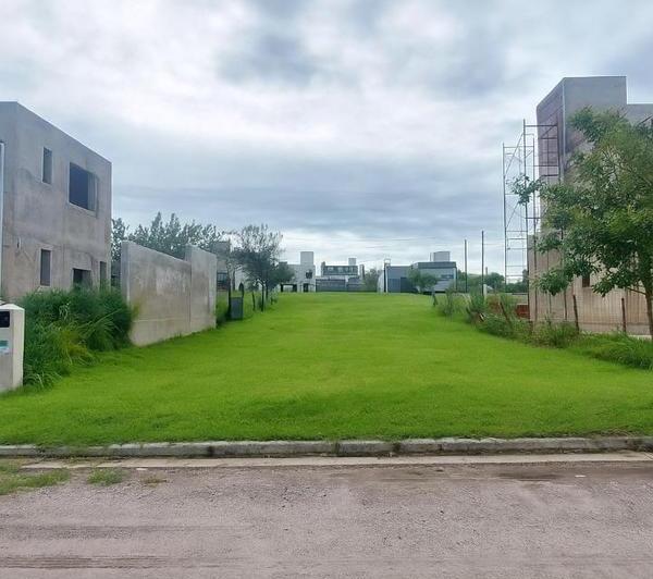 Terreno · 360m²