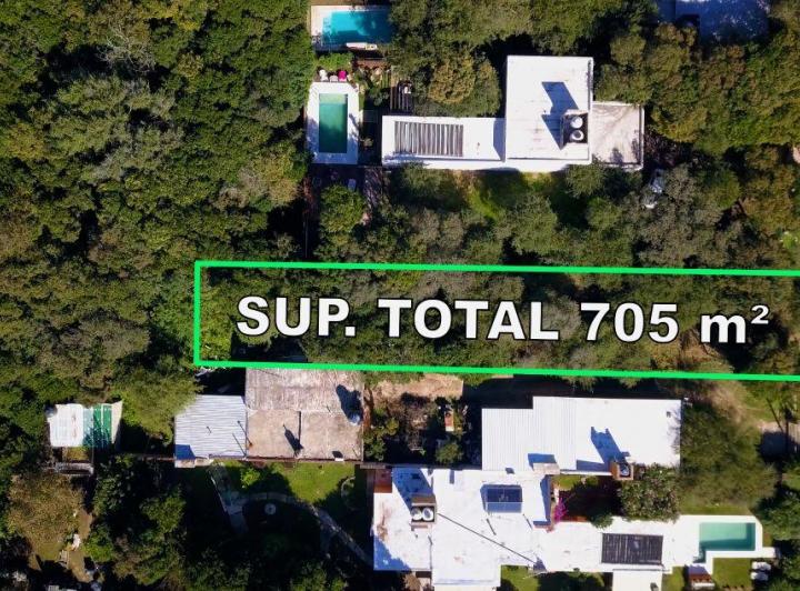 Terreno · 705m²
