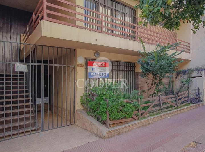 Terreno · 305m²