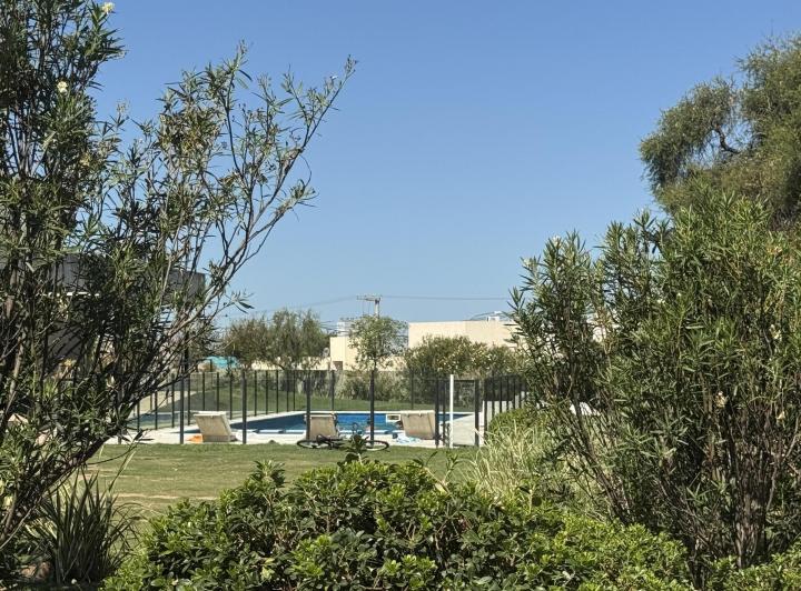 Terreno · 608m²