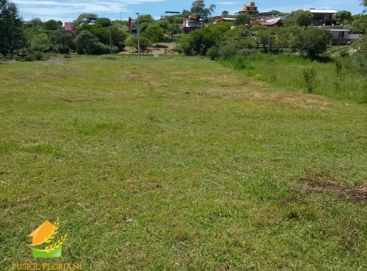 Terreno · 731m²