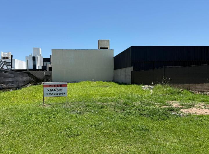 Terreno · 360m²