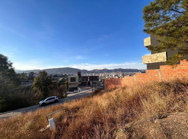Terreno · 466m²
