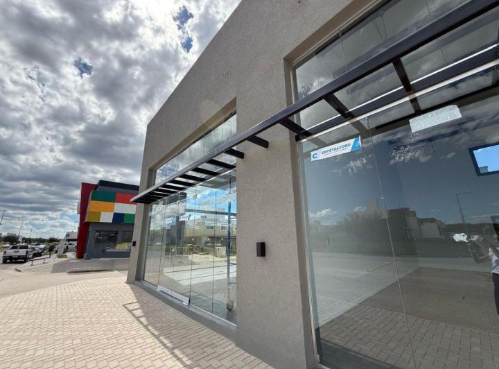 Local comercial · 95m² · 5 Ambientes