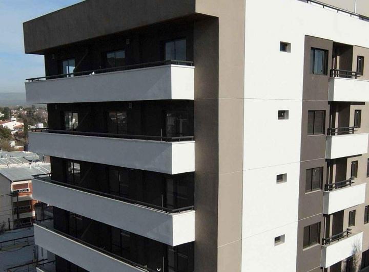 Edificio · 53m² · 2 Ambientes · 1 Cochera