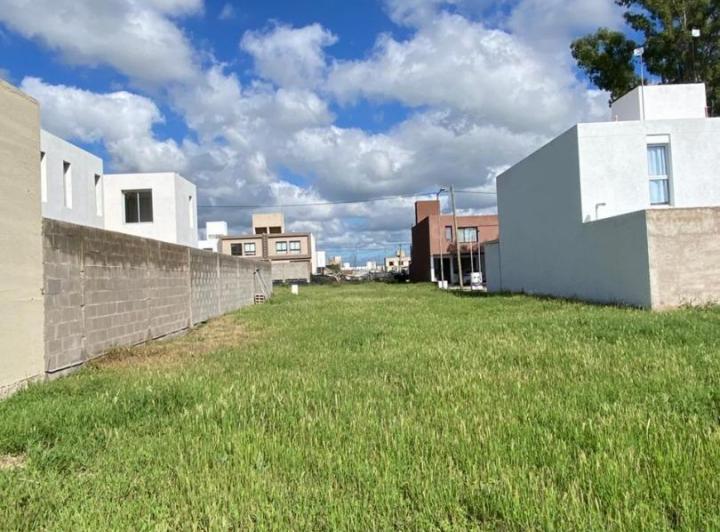 Terreno · 258m²