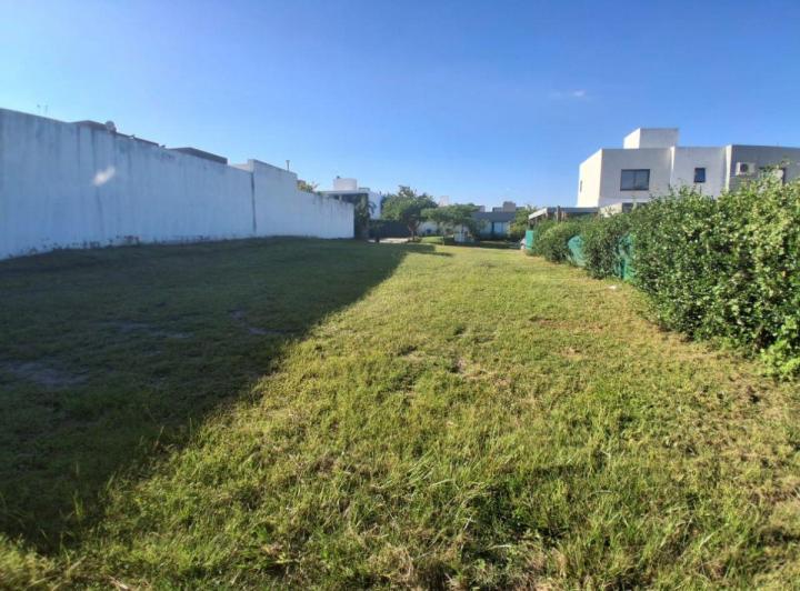 Terreno · 600m²
