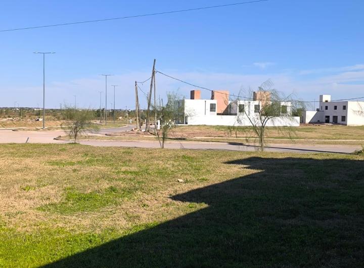 Terreno · 600m²