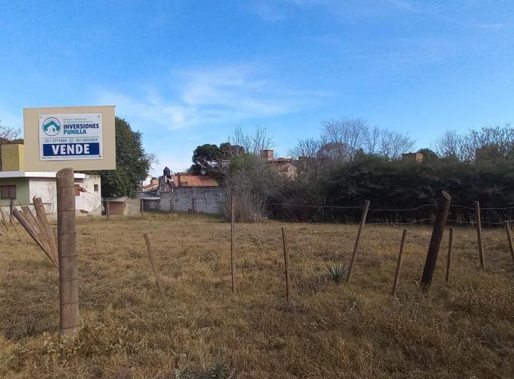 Terreno · 600m²