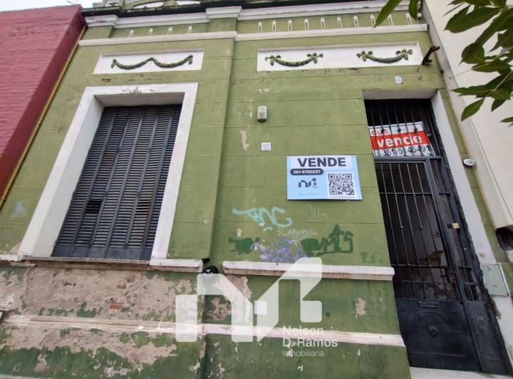 Terreno · 212m²