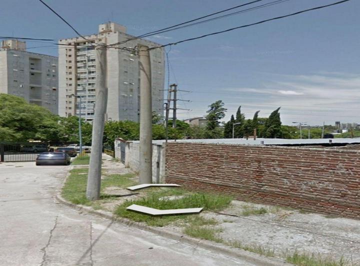 Terreno · 303m²