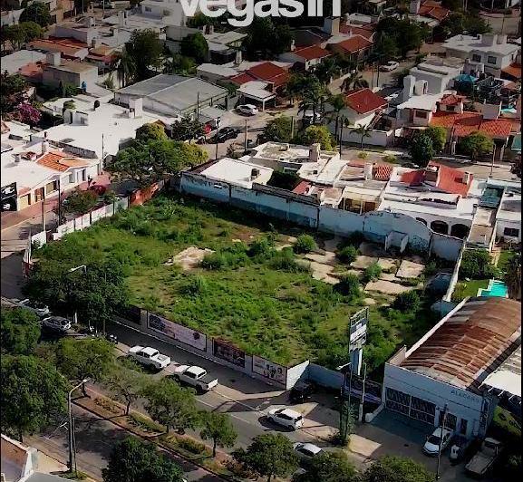 Terreno · 1953m²