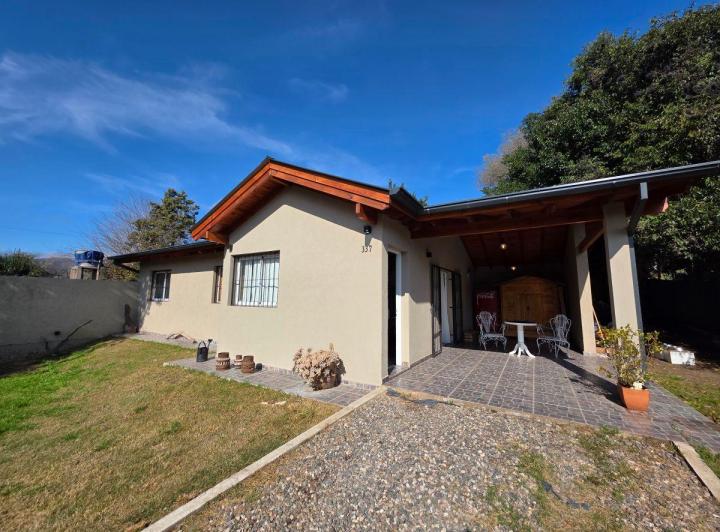 Casa · 103m² · 3 Ambientes · 1 Cochera