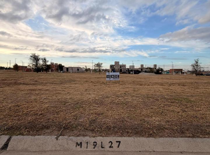 Terreno · 360m²