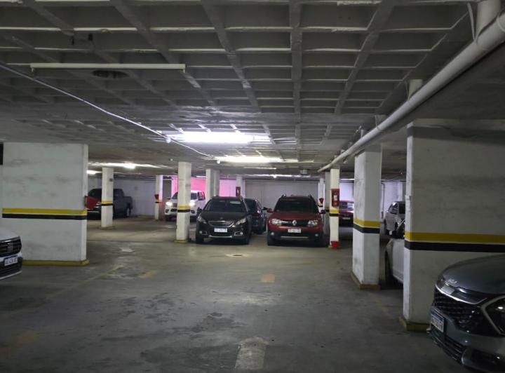 Garage · 1800m²